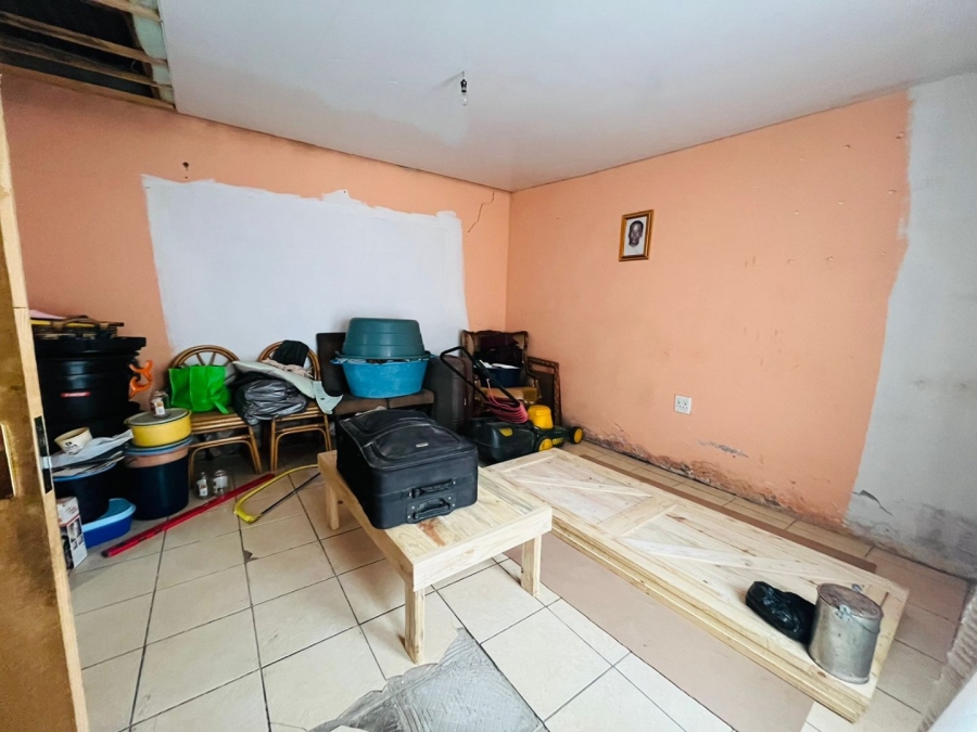 2 Bedroom Property for Sale in Bloemside 5 Free State